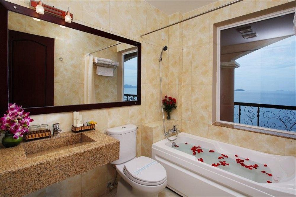 Fairy Bay Hotel Nha Trang Exterior photo